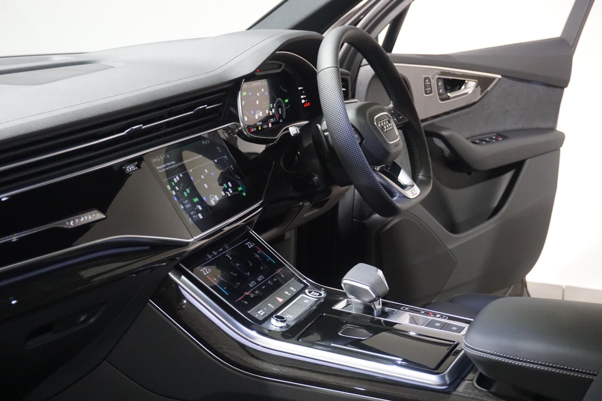 Audi Q7 3.0 TFSI V6 55 Black Edition SUV 5dr Petrol Tiptronic quattro Euro 6 (s/s) (340 ps)